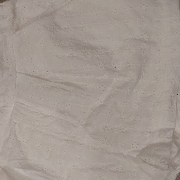 Altar'd State White Cotton Eyelet Pleated Womens Shorts Size L - Picture 2 of 10